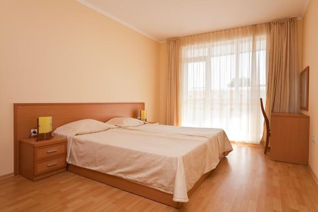 Central Plaza Aparthotel - One bedroom apartment